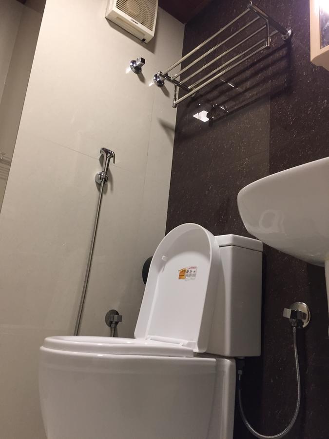 Temple Plaza Kochi Hotel Chottanikara ภายนอก รูปภาพ